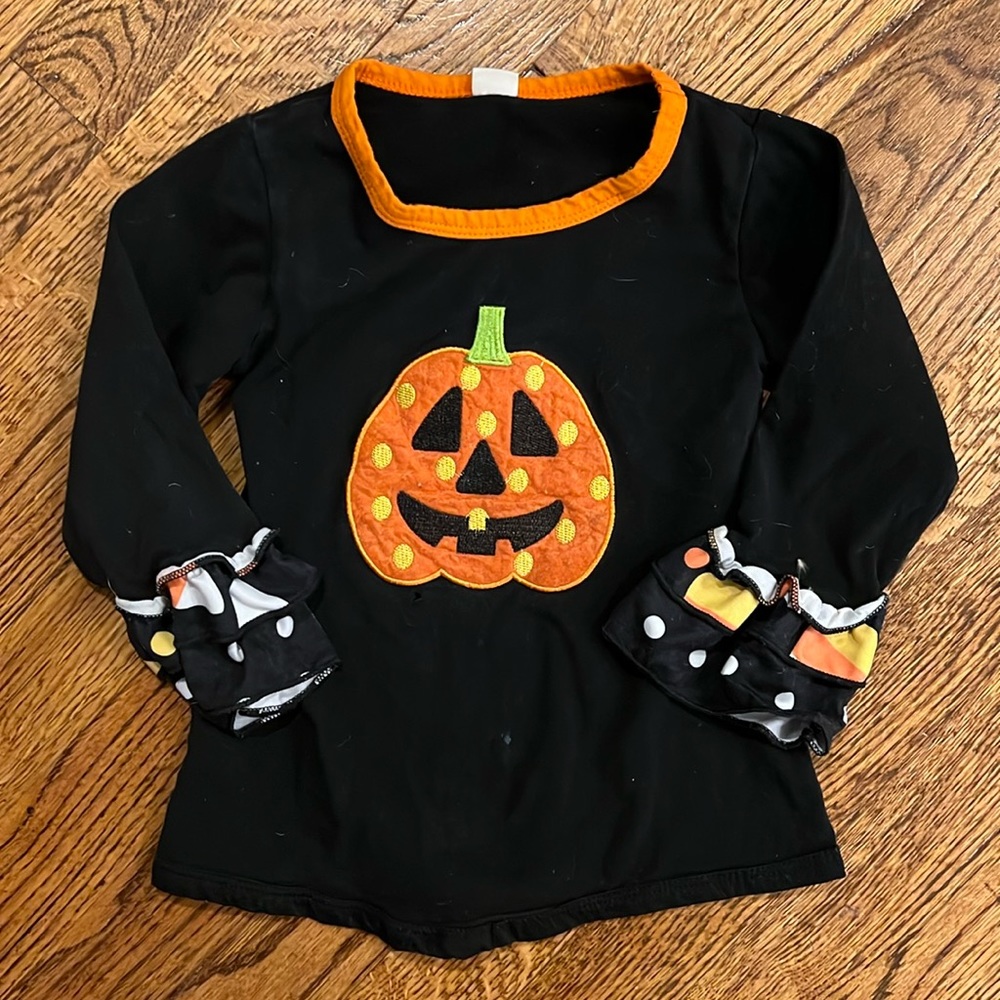 PUMPKIN JACK O LANTERN EMBROIDERED TOP WITH CANDY CORN RUFFLE SLEEVES - SIZE 3T